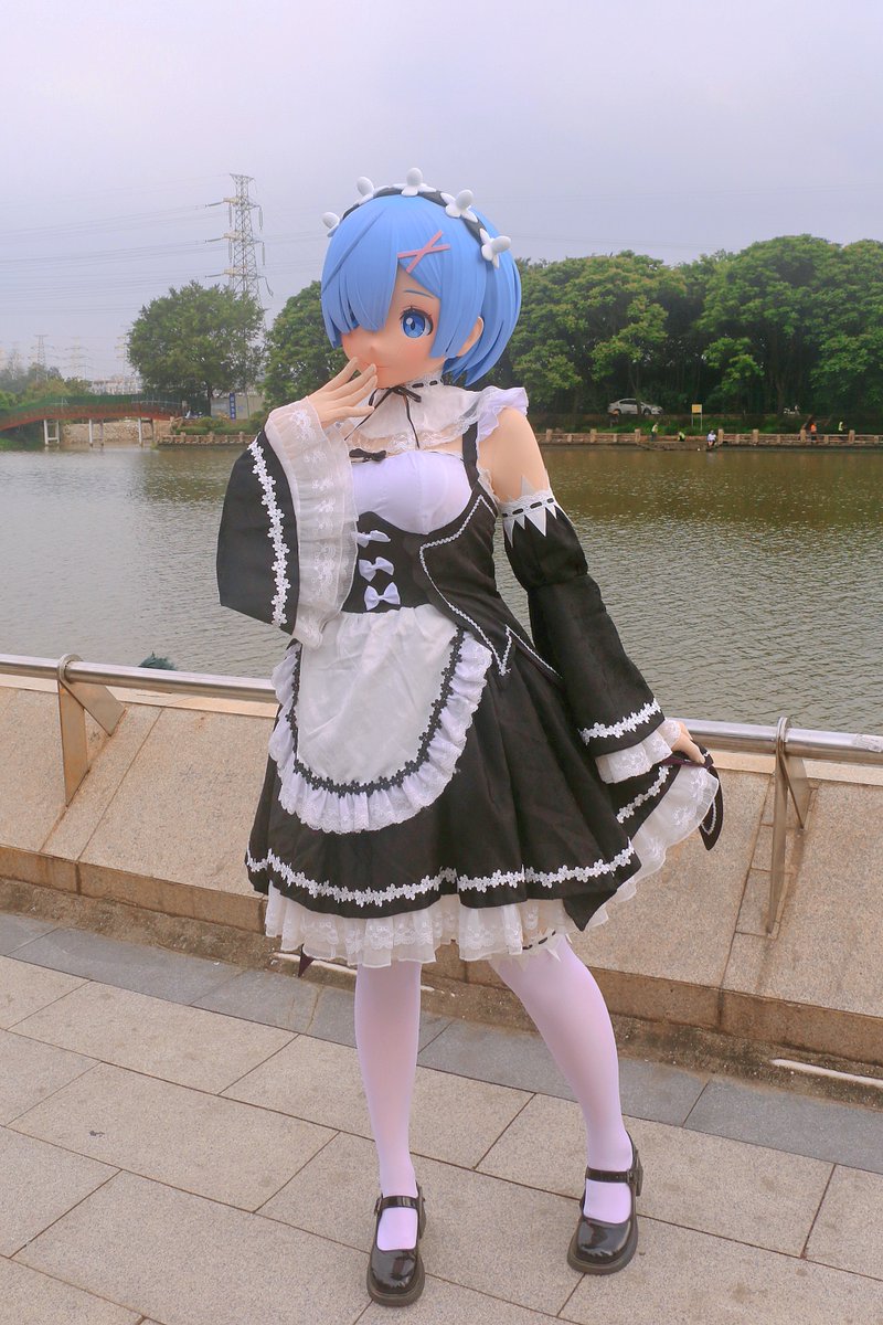 河边的梗  自己吓自己~
#kigurumi #dollmask #doller #着ぐるみ