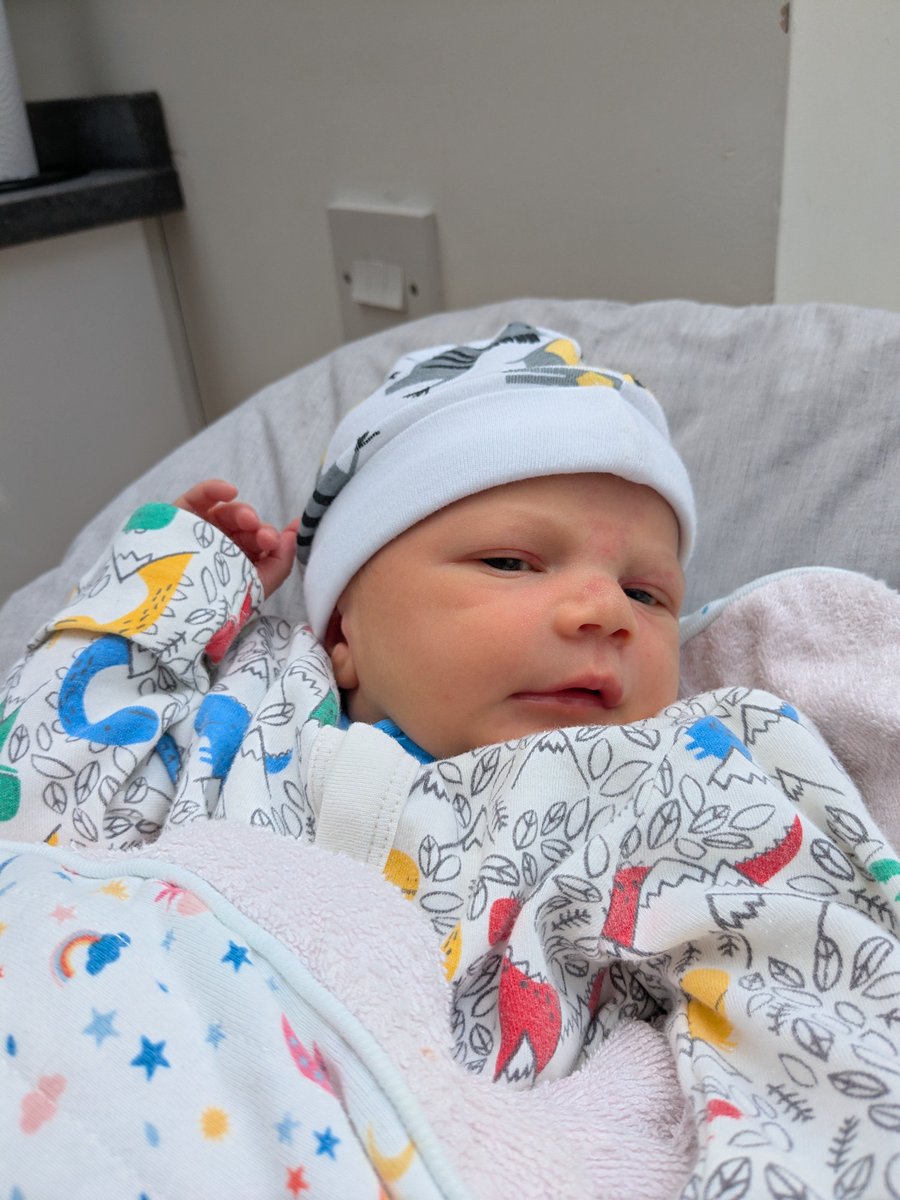 Abi Rimmer (@abi_rimmer) on Twitter photo For anyone going through it or caring for someone going through it - there is (new) life after #bowelcancer #cancer <a href="/bowelcanceruk/">Bowel Cancer UK</a>
This tiny girl arrived last week! Me and her are both doing well 😀 For anyone going through it or caring for someone going through it - there is (new) life after #bowelcancer #cancer <a href="/bowelcanceruk/">Bowel Cancer UK</a>
This tiny girl arrived last week! Me and her are both doing well 😀