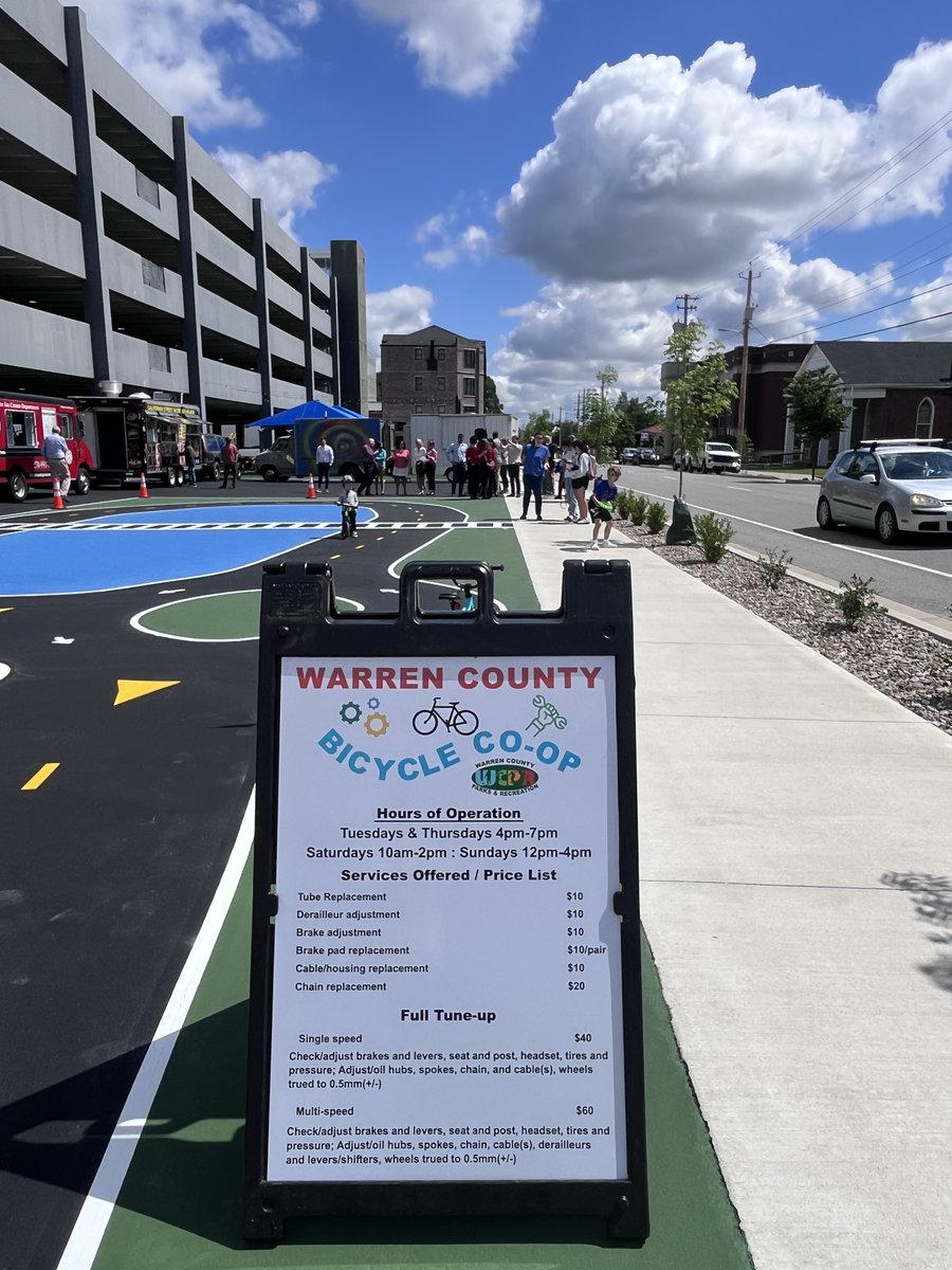 What a beautiful day to welcome the bike co-op to the Fringe and introduce the community to the amazing practice lanes for young riders practicing safety skills!