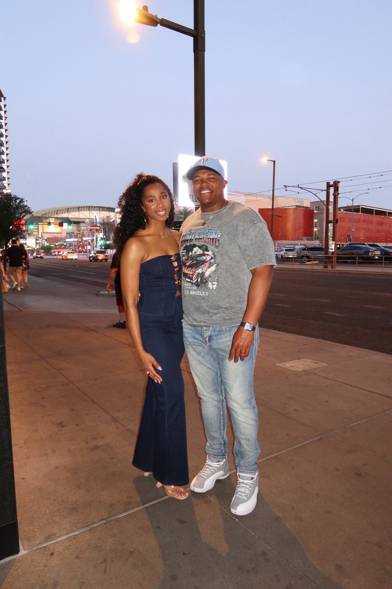 Happy Anniversary to the real MVP! 

2 Years Down, 4L to go! 🥂🤍