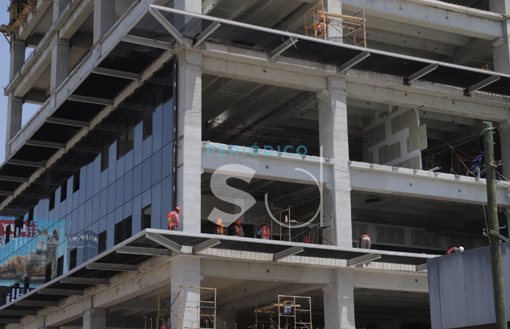 sintesisweb's tweet image. 🚧Avanzan las obras de construcción de lo que será la nueva sede de la Secretaría de Finanzas que se ubica en calle Cúmulo de Virgo en la zona de Angelópolis. #Construcción #Angelópolis 

📸@FotoSintesisOB