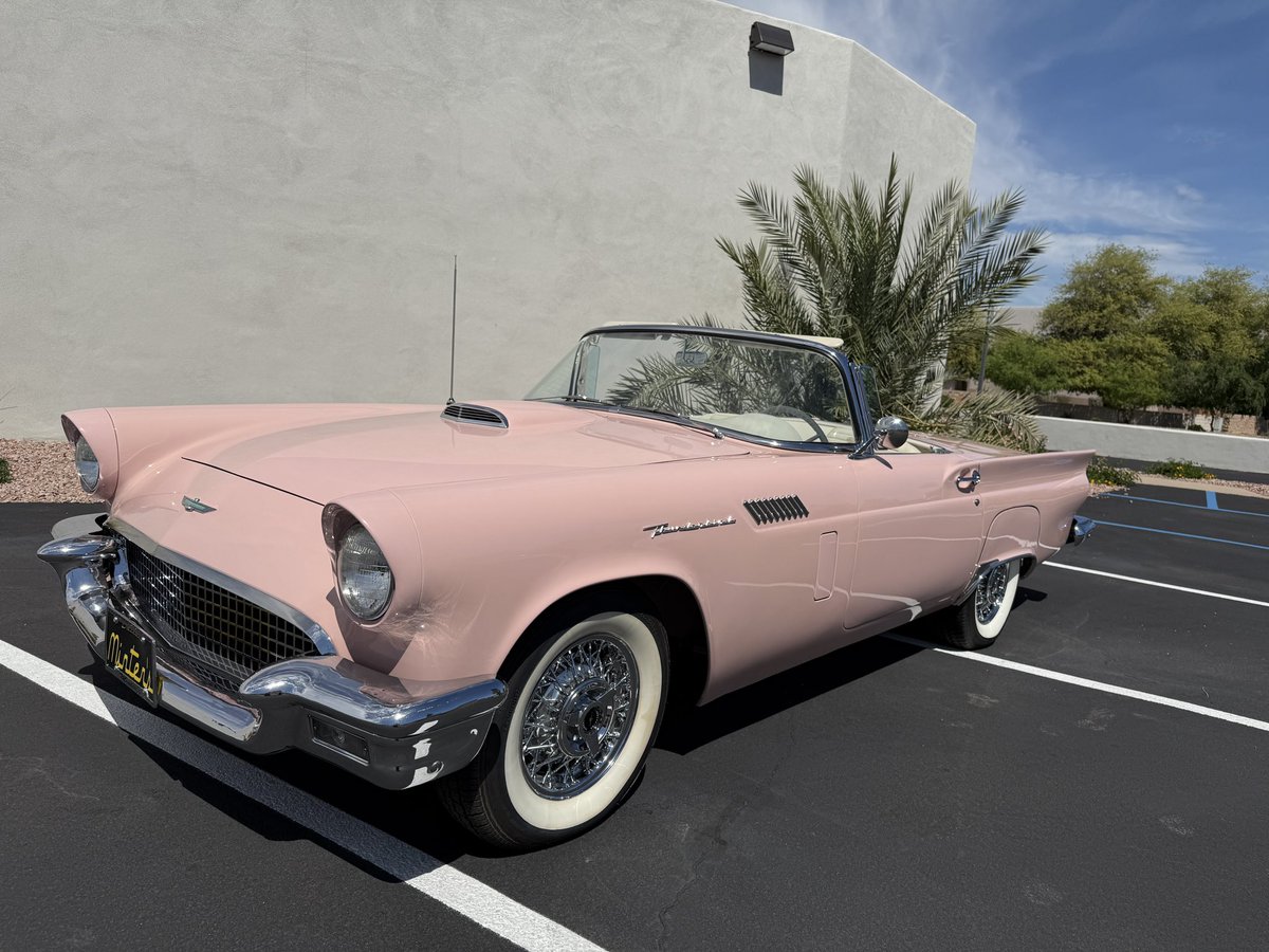 MuffyBennett's tweet photo. Selling NO RESERVE on Bring-a-Trailer:  this 1957 Ford Thunderbird, previously owned by Amos Minter!

https://t.co/vQx1OSB41N

#thunderbird #ford #auction #bringatrailer #cars #collectorcars https://t.co/8uHyxxWNVN
