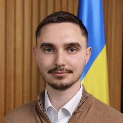 gerashchenko07's tweet photo. #НовеФотоПрофілю https://t.co/MVOo4ZdW4y