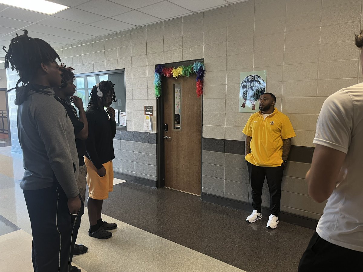Preston Judah (@coach_judah) on Twitter photo <a href="/coachJWilliams6/">JD Williams</a> dropping some knowledge on our guys today! <a href="/racersfootball/">Murray State Football</a> has got a good one with a bright future!! Thanks for stopping by to check out the <a href="/GrissomTigers/">Grissom Football</a> <a href="/coachJWilliams6/">JD Williams</a> dropping some knowledge on our guys today! <a href="/racersfootball/">Murray State Football</a> has got a good one with a bright future!! Thanks for stopping by to check out the <a href="/GrissomTigers/">Grissom Football</a>