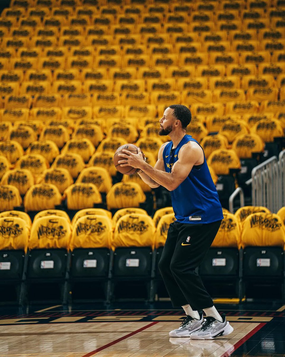 StephenCurry30's tweet image. 4 down. Ready for what’s next! Stay #lockedin #dubnation