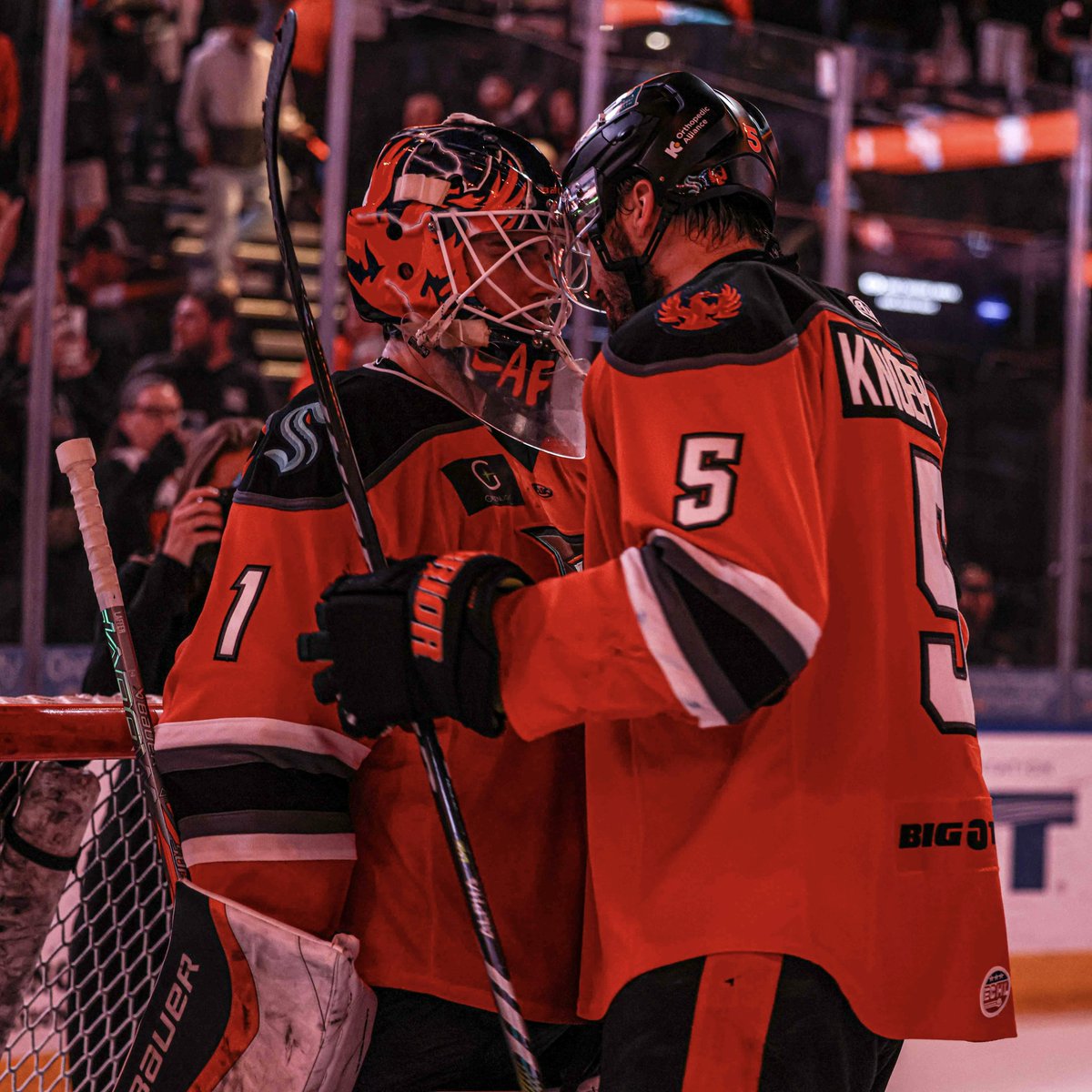 Mavericks shutout Tahoe Monday night

grainvalleynews.com/news/mavericks…
Story by <a href="/AlthausEJC/">Bill Althaus</a> 
Photo credit: <a href="/kc_mavericks/">xy-Kansas City Mavericks</a>