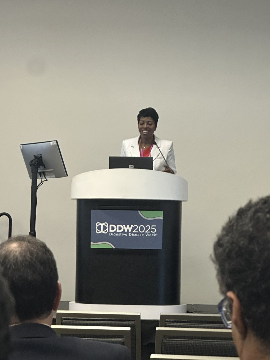 BilalMohammadMD's tweet image. Tour de force on the present &amp;amp; future of #CRCscreening as well as importance of advocacy to improve #CRCscreening by the incredible @JChristieMD 

#DDW2025 @DDWMeeting