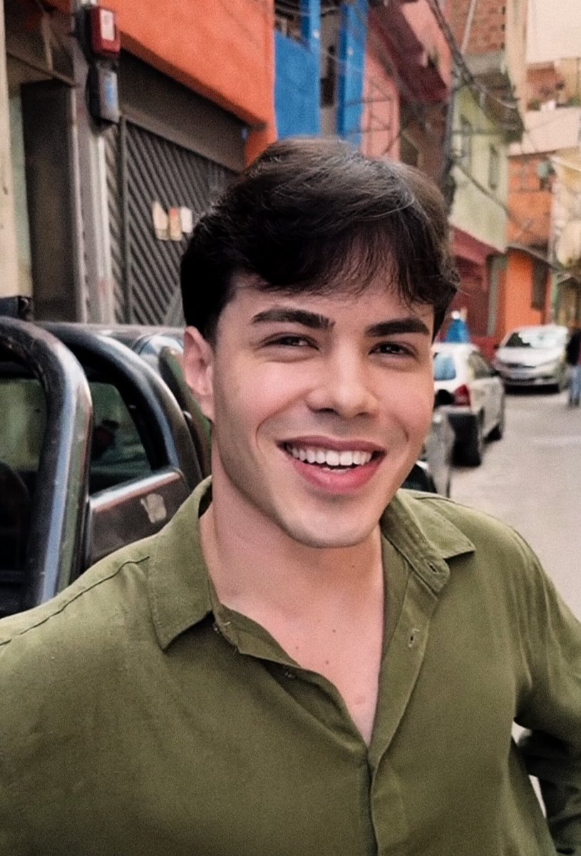 Às vezes, a vida nos apresenta a chance de reescrever nossa história. Q o ❤️com sua força renovadora, te permita deixar para trás o q não te serve mais e abrace novas possibilidades. Cada recomeço é uma oportunidade de redescobrir a beleza de amar e ser amado. Seja feliz, T❤️