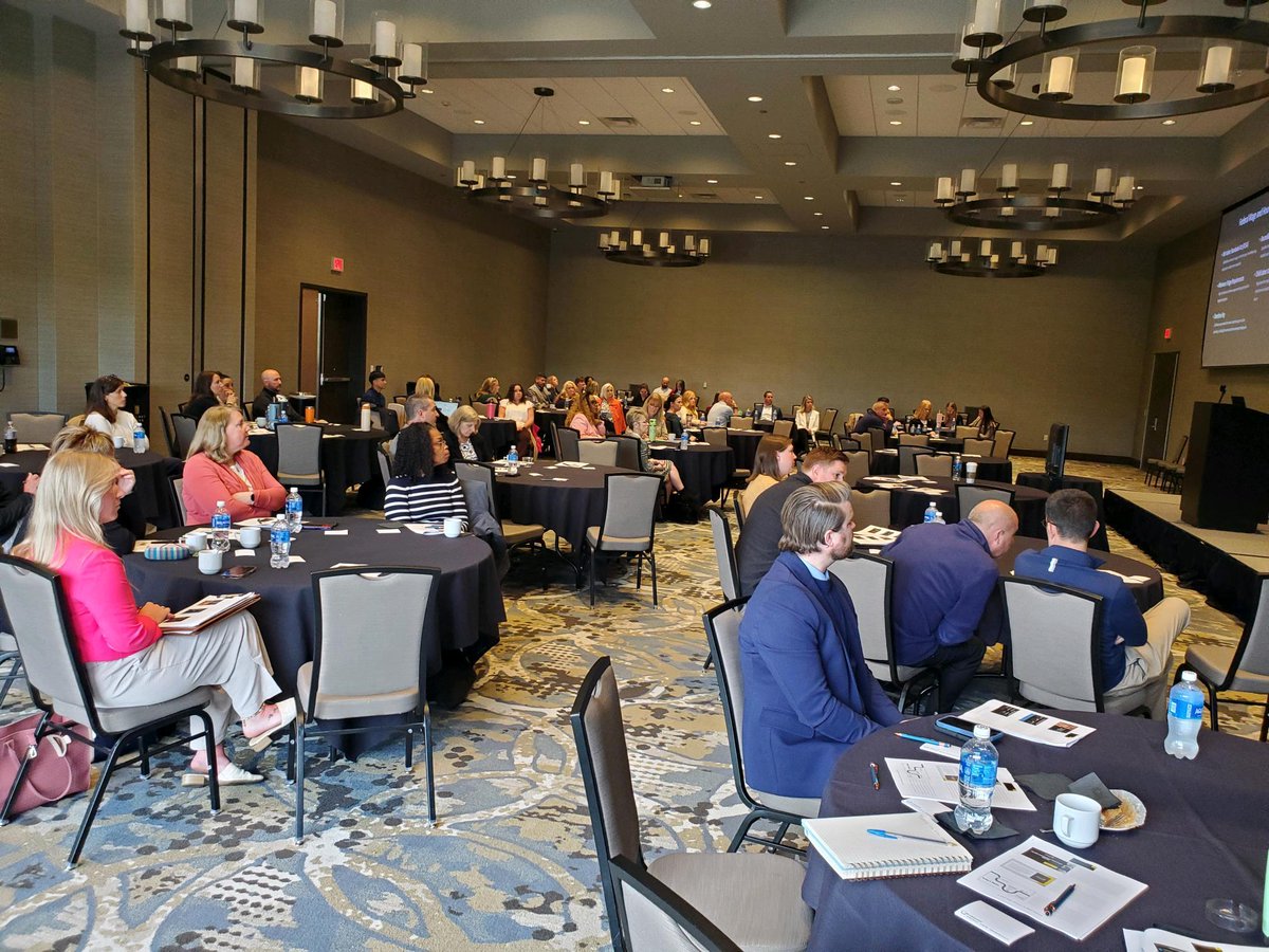 HR Collaborative tweet media