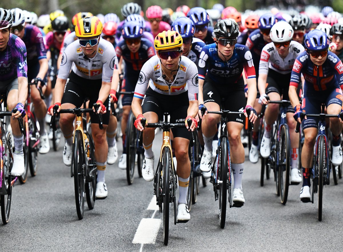 Na heel goed <a href="/UnoXteam/">Uno-X Mobility Cycling</a> teamwork pakte onze sprinter Linda een hele mooie derde plaats in <a href="/LaVueltaFem/">La Vuelta Femenina by Carrefour.es</a> 🔥 #LaVueltaFemenina 

anouskakoster.nl/ploeg-pakt-pod…

Foto: Getty Images