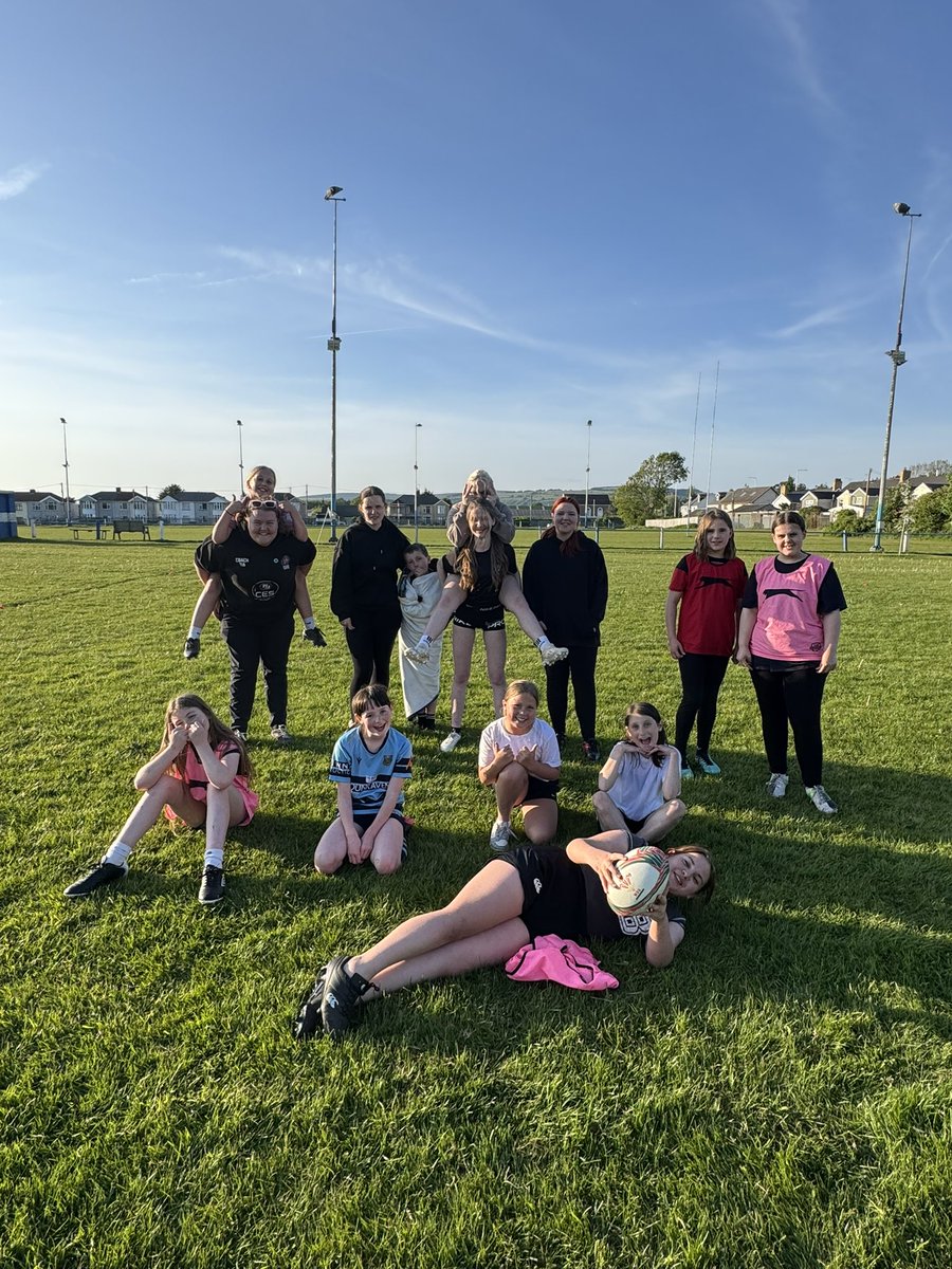 Mr. Barnes (WRU Hub Officer - Cynffig Comp) (@mrbarnescynffig) on Twitter photo Good to get down for a session <a href="/VWarriorsRugby/">VillageWarriors</a> tonight🏉
Positive signs for the future of the hub with some very talented young ladies working hard and earning their craft🧠🤝 Good to get down for a session <a href="/VWarriorsRugby/">VillageWarriors</a> tonight🏉
Positive signs for the future of the hub with some very talented young ladies working hard and earning their craft🧠🤝