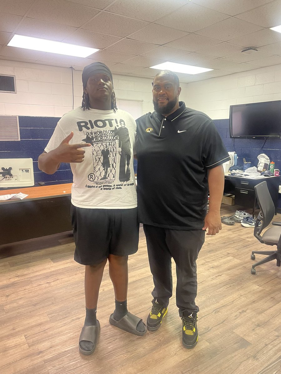 TyreekJemison🏈 (@tyreekjemisonfb) on Twitter photo BLESSED TO RECEIVE AN OFFER
🐯🐯
<a href="/MizzouFootball/">Mizzou Football</a> <a href="/CoachJonesB/">Brandon Jones</a>
<a href="/bigka54/">Kevin McAlmont</a> <a href="/NwGaFootball/">NwGa Football</a> <a href="/RecruitGeorgia/">Recruit Georgia</a> <a href="/CoachJPressley/">Justin Pressley🏴☠️</a> <a href="/MattDeBary/">Matt DeBary</a> <a href="/SWiltfong_/">Steve Wiltfong</a> <a href="/CoachDaniels06/">Coach Daniels</a> <a href="/NEGARecruits/">Northeast Georgia Recruits</a> <a href="/MattDeBary/">Matt DeBary</a> <a href="/ScottRapp17/">Scott Rapp</a> <a href="/AnnaH247/">Anna Adams</a> <a href="/RivalsRichie/">Richie O’Leary</a> <a href="/247Hudson/">Hudson Standish</a> <a href="/BALLERSCHOICE1/">BALLERS CHOICE LLC</a> <a href="/RivalsFriedman/">Adam Friedman</a> <a href="/DukestheScoop/">Phillip Dukes</a> BLESSED TO RECEIVE AN OFFER
🐯🐯
<a href="/MizzouFootball/">Mizzou Football</a> <a href="/CoachJonesB/">Brandon Jones</a>
<a href="/bigka54/">Kevin McAlmont</a> <a href="/NwGaFootball/">NwGa Football</a> <a href="/RecruitGeorgia/">Recruit Georgia</a> <a href="/CoachJPressley/">Justin Pressley🏴☠️</a> <a href="/MattDeBary/">Matt DeBary</a> <a href="/SWiltfong_/">Steve Wiltfong</a> <a href="/CoachDaniels06/">Coach Daniels</a> <a href="/NEGARecruits/">Northeast Georgia Recruits</a> <a href="/MattDeBary/">Matt DeBary</a> <a href="/ScottRapp17/">Scott Rapp</a> <a href="/AnnaH247/">Anna Adams</a> <a href="/RivalsRichie/">Richie O’Leary</a> <a href="/247Hudson/">Hudson Standish</a> <a href="/BALLERSCHOICE1/">BALLERS CHOICE LLC</a> <a href="/RivalsFriedman/">Adam Friedman</a> <a href="/DukestheScoop/">Phillip Dukes</a>