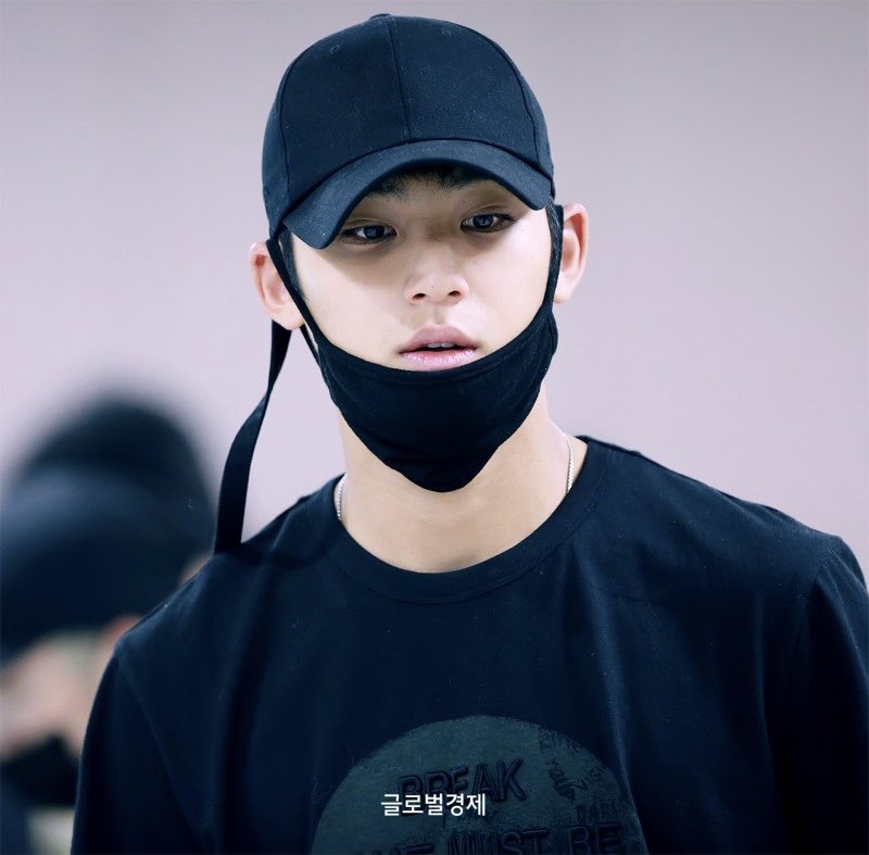N년 전 오늘의 민규 tweet media