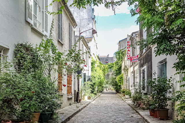 parisladouce's tweet photo. Paris : 10 rues parisiennes dont l'atmosphère villageoise est à découvrir au rythme de la flânerie
https://t.co/0WVY9gpfbb
#paris #florilege #10ruesparisiennes #village #patrimoine #parispatrimoine #patrimoineparis https://t.co/fiqlwWHIqN