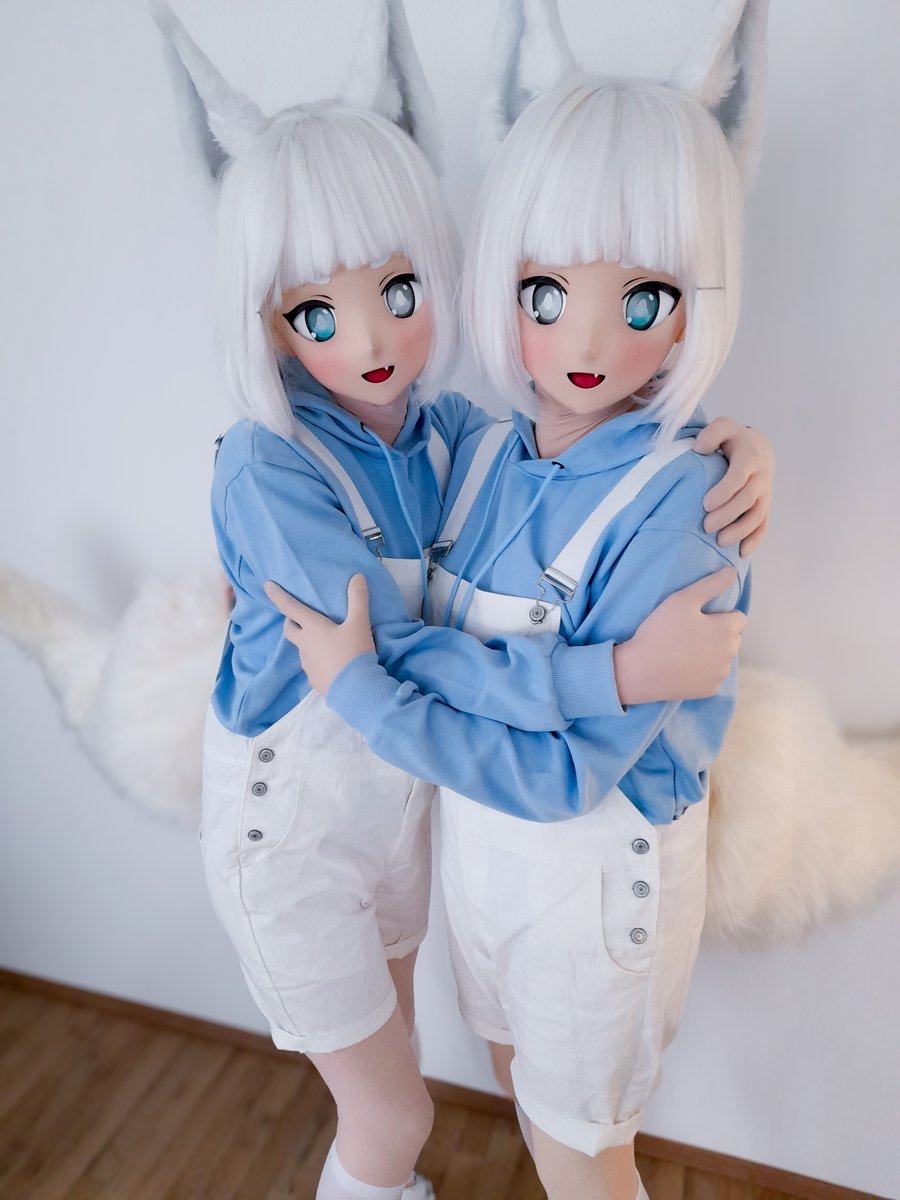 together again!

with <a href="/frieren_kig/">Frieren ❄️</a> on the left
📸 <a href="/R3nko_/">Renko</a> 
#着ぐるみ #kigurumi