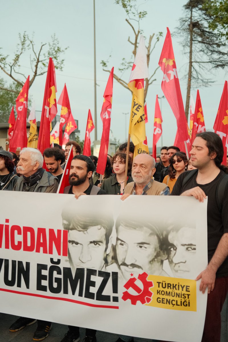 h_muratonur's tweet photo. Deniz Gezmiş, Yusuf Aslan, Hüseyin İnan #6mayıs 

#tkp #tkg @tkpninsesi https://t.co/5QU9F78wtV