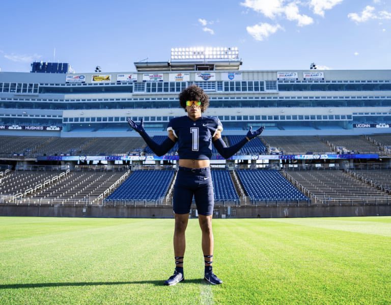 Huge thanks to <a href="/CoachDiabate/">Siriki Diabaté</a>  for coming by <a href="/SPCBaronsFB/">SPC Baron Football</a> today!! #RecruitSPC ⬛️