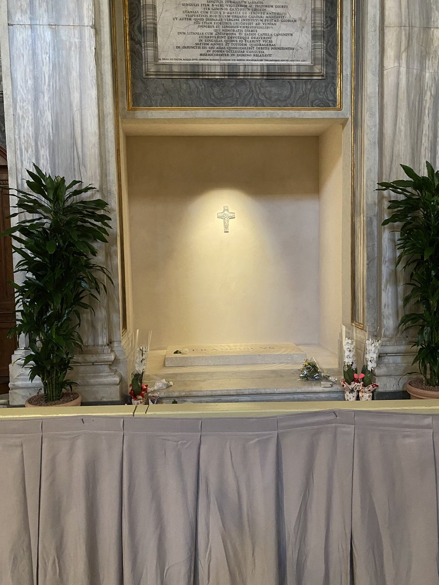 Sulla tomba di #PapaFrancesco