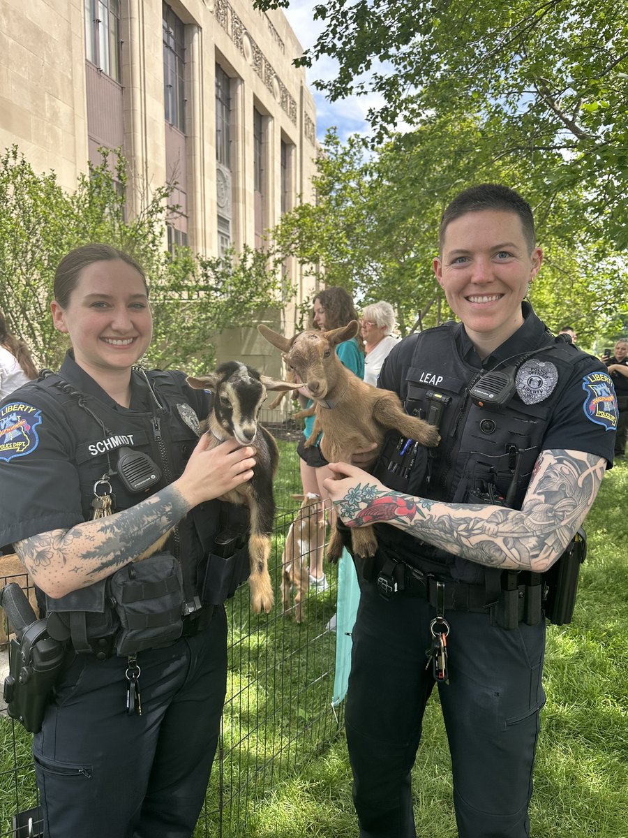 libertymopd's tweet photo. Just your average day on patrol—until you meet two very cute kids.

Sometimes, the badge comes with unexpected perks—like goat cuddles.

#GoatPatrol #CutestCallEver #CommunityPolicing #NotAllHeroesWearCapes #PoliceAndPets https://t.co/5YDAX0f5GF