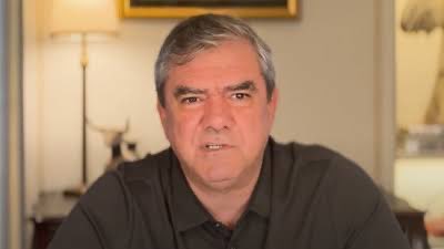 Yılmaz Özdil:

"Her kadın kadındır, ama her erkek adam değildir."