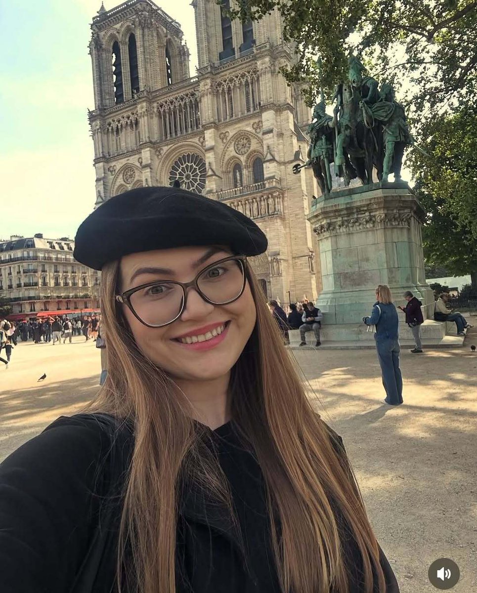ieintercambio's tweet photo. Essa semana iniciou o super Intercâmbio em Malta 🇲🇹 da nossa explorer Vanessa, mas antes um breve passeio em Paris pra começar o programa com o pé direito.

Que seja a melhor experiência da sua vida, Vanessa.

🌎 https://t.co/YwmL4fMP4d