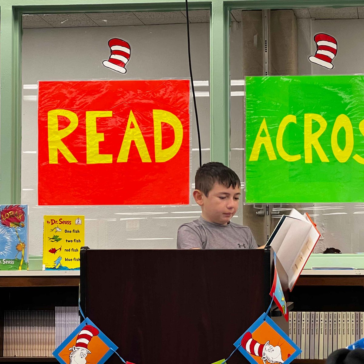 LUFSD_Libraries's tweet image. LMS 6th–8th graders gathered in the library to enjoy read-alouds from students, librarians, and admins for Read Across America! #LUFSD #LindyPride @LindenhurstUFSD