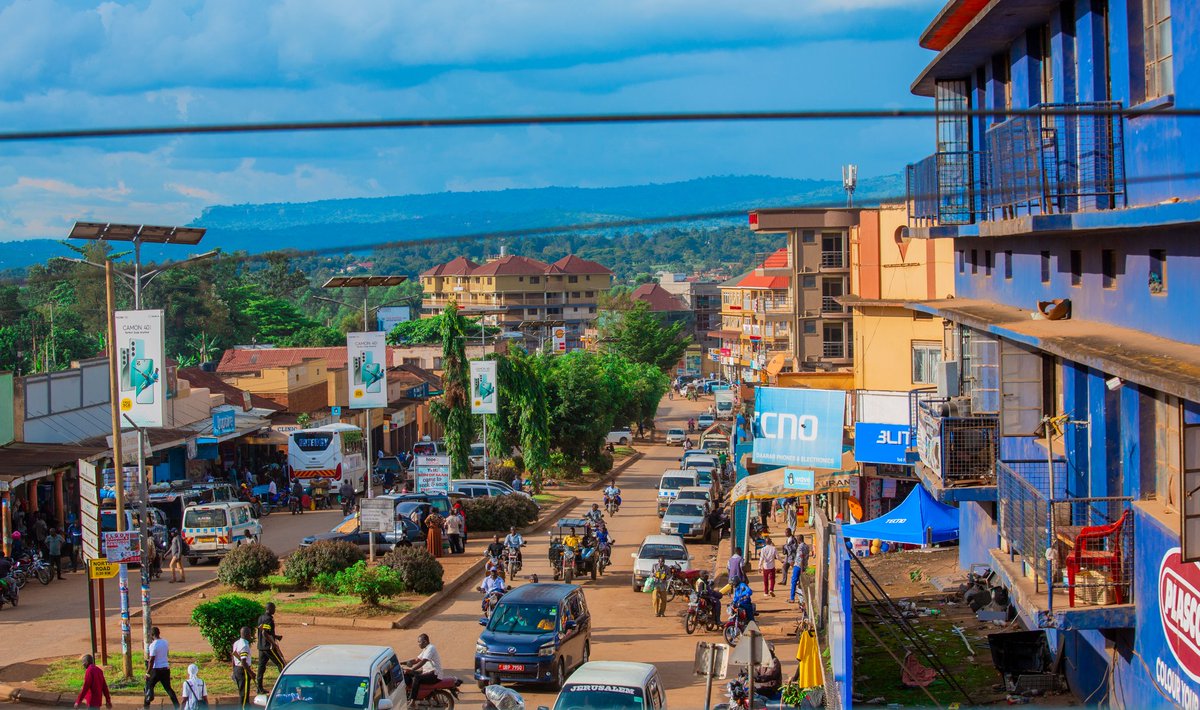 kongai_pauline's tweet image. Hei Mbale📷💚Kumi road-capturing defines me...