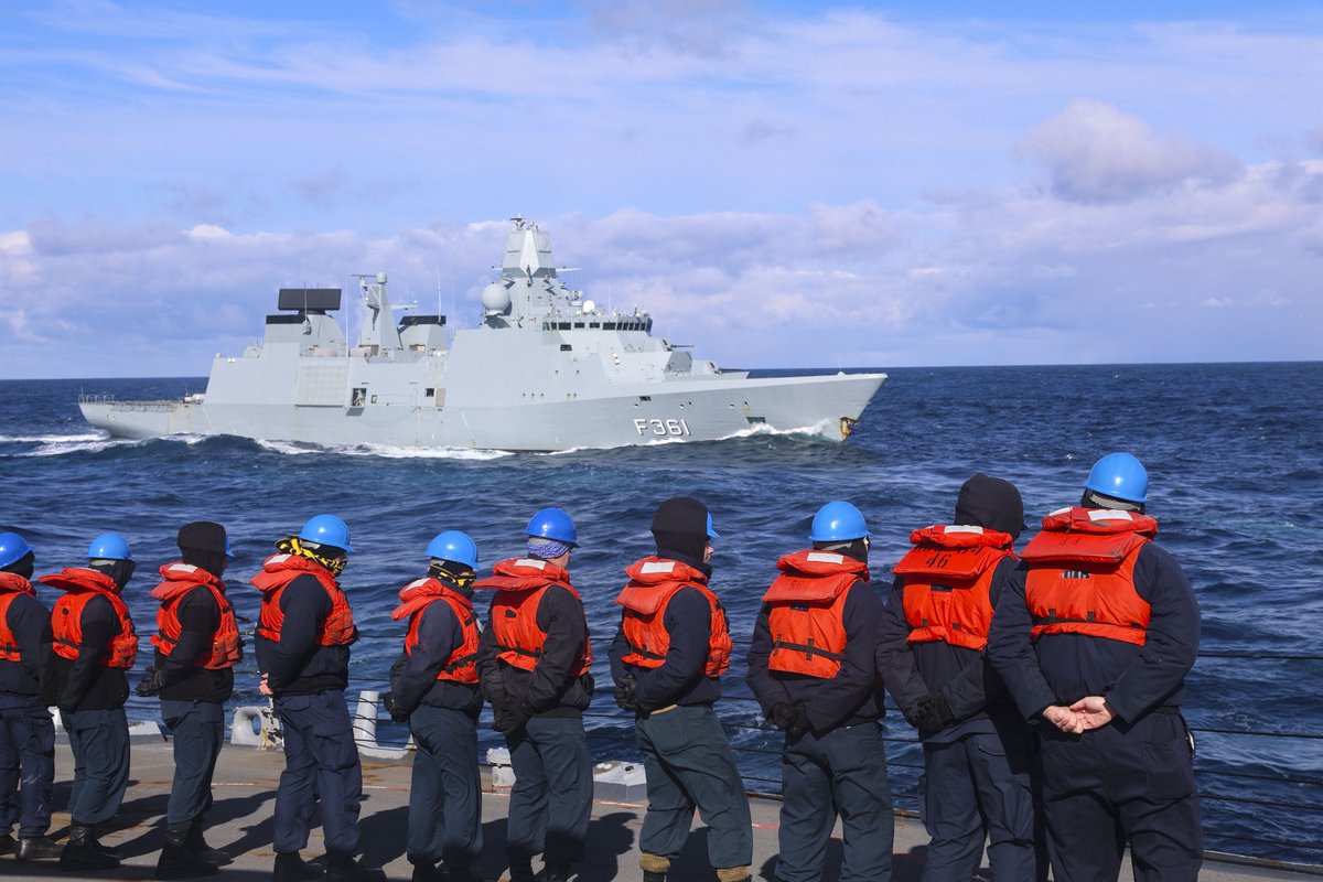 Ships in Sync #FormidableShield2025 🌊💥

Sailors assigned to USS Bulkeley (DDG 84) observe HDMS Iver Huitfeldt (F361), a Royal Danish Navy Iver Huitfeldt-class frigate, as the ship conducts maneuvering exercises with Bulkeley, May 5, 2025. #FS25
