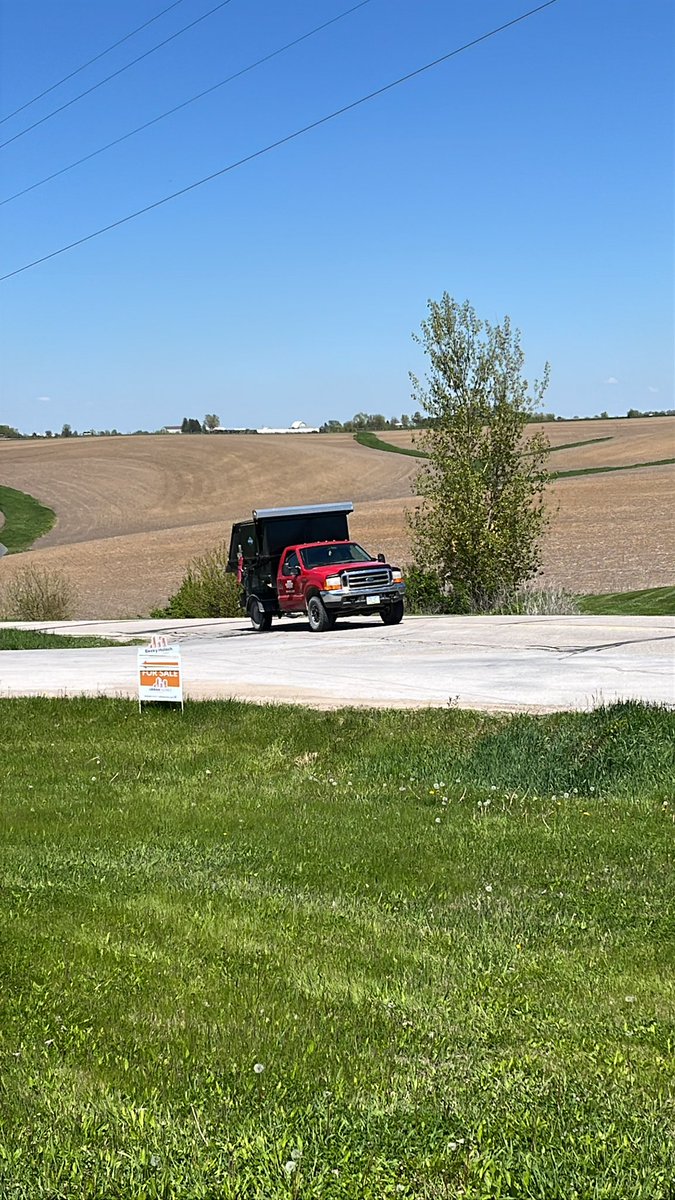 $auce Neuzil tweet media