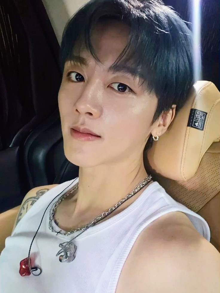 SenseFire9_twt's tweet image. 📢.ㅤ  𝗪𝗘'𝗥𝗘   𝗟𝗢𝗢⠀⠀ ⁀ ⠀⠀𝗞𝗜𝗡𝗚    𝗙𝗢𝗥   𝗬𝗢𝗨⠀ :   

Reviviendo nos dimos cuenta de que se nos perdieron algunos niños, así que estamos buscando 𝗜𝗡𝗦𝗘𝗢𝗡𝗚, 𝗭𝗨𝗛𝗢, 𝗬𝗢𝗨𝗡𝗚𝗕𝗜𝗡, 𝗝𝗔𝗘𝗬𝗢𝗢𝗡 para completarnos. ¡Comenta o manda DM si te interesa!