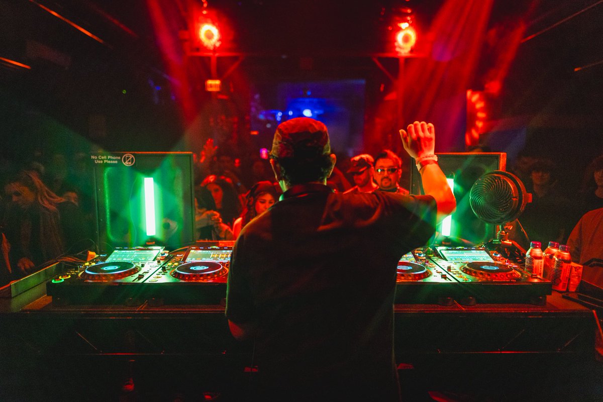 PurdyOFC's tweet photo. We Followed The Groove on a Thursday last week 🚂 

What an amazing experience debuting the SiLO main room for Steen’s Debauch series.

Was a pleasure being direct support for an NYC legend, Kush Jones.

Can’t wait to be back :) https://t.co/PugnRmFZNk