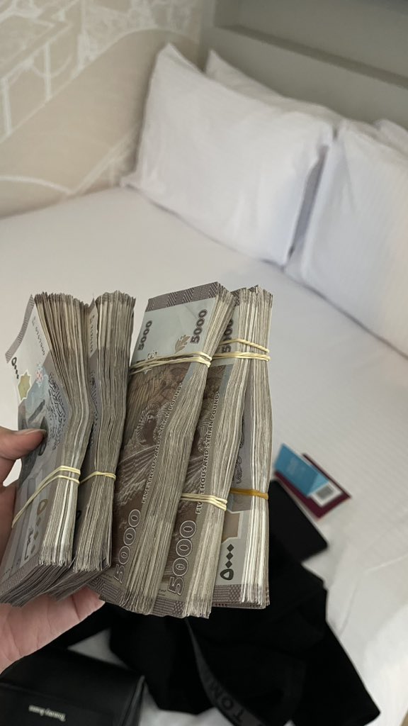 mdyspage's tweet photo. 200 dolar bozdurdum aldığım paraya bakın konum süüriye https://t.co/DFM5aFLhqh