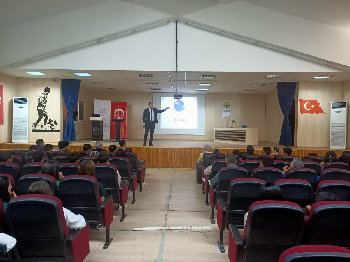 “Olumlu Düşünme ve Davranış Yönetimi” Semineri Düzenlendi
Müdürlüğümüz koordinesinde, ilçemizdeki tüm lise öğrencilerine yönelik olarak düzenlenen “Olumlu Düşünme ve Davranış Yönetimi” konulu kişisel gelişim semineri, 6 Mayıs 2025 tarihinde Tut Çok Programlı Anadolu Lisesinin ev