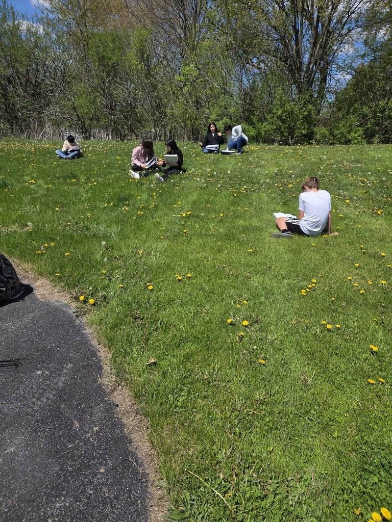 Harvard Junior High (@harvardjrhigh) on Twitter photo Sixth graders in Mrs. Hitzeroth's science class enjoyed the outdoors while they worked on their projects, focusing on learning more about how humans impact the environment around them!
#hjh #jrhornetsrising <a href="/HarvardD50/">Harvard CUSD 50</a> Sixth graders in Mrs. Hitzeroth's science class enjoyed the outdoors while they worked on their projects, focusing on learning more about how humans impact the environment around them!
#hjh #jrhornetsrising <a href="/HarvardD50/">Harvard CUSD 50</a>