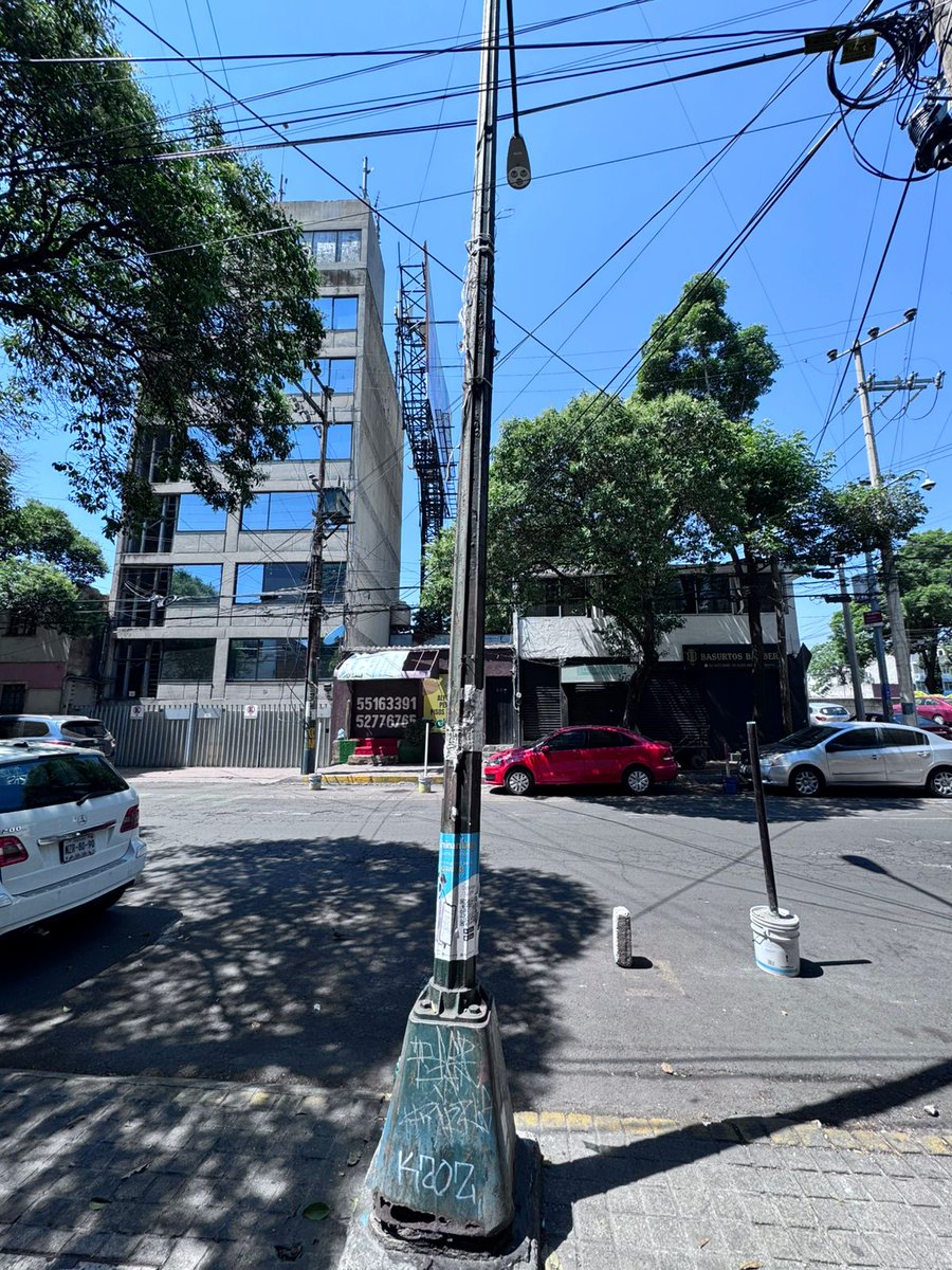 rick_torr's tweet photo. @mauriciotabe Buena tarde sr alcalde, quisiera reportar por este medio un poste de alumbrado publico que por corrosión, esta próximo a caer, el cual se encuentra ubicado en Agricultura 111 esquina 12 de octubre Colonia Escandón, frente a peluquería, anexo imágenes
@SGIRPC_CDMX https://t.co/4hOSvhazRr