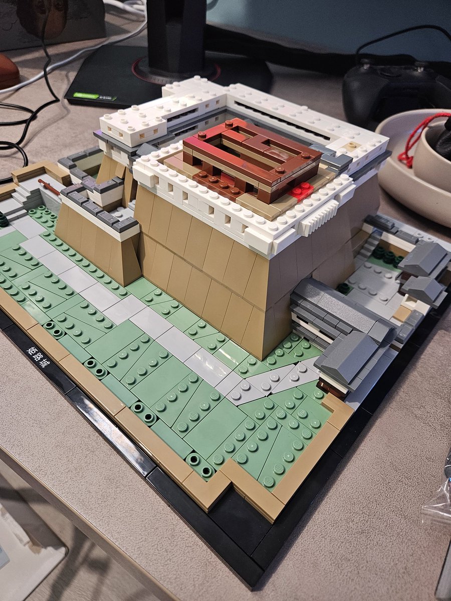 GingerOph's tweet image. Pour une fois j'suis à l'heure ! 
Ce soir on finit la construction LEGO du château d'Himeji ! 🏯

Si vous voulez me rejoindre pour voir ça et discuter c'est par ici : twitch.tv/gingerOph ! 🫶🏻

A tout de suite ☺️

#stream #streameuse #streameur #lego #live #twitch #himeji