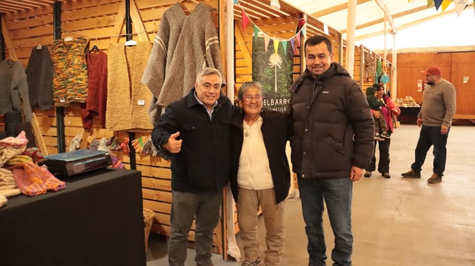 ✨ ️Recientemente dimos inicio a la Feria Bicomunal del Caulle al Choshuenco! Con la presencia del alcalde Fernando Flández y el alcalde dueño de casa, Miguel Meza 
#FeriaBicomunal #OtoñoRanquino2025 #EmprendimientoLocal #RancoVive