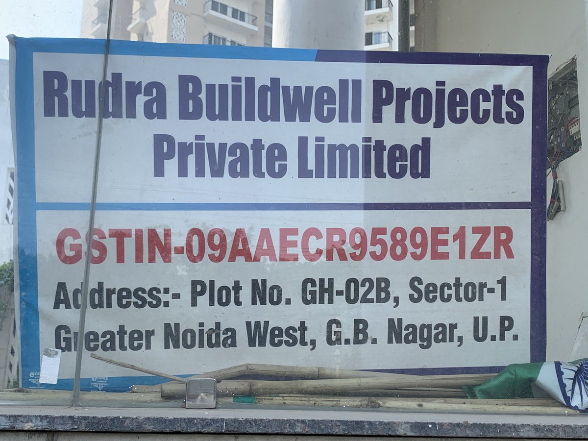 sanjeev_aircare's tweet photo. दुनिया बनानेवाले
आप ने सब बनाया 
एक हमारा फ्लैट नहीं बनाया 
#rudraflatbuyers
@BandBajaateRaho 
@jagograhakjago https://t.co/w13VVZCGrC