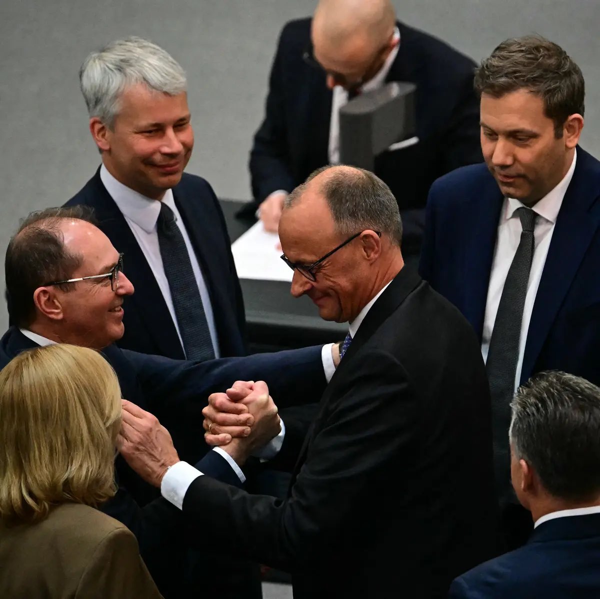 Steffen Bilger (@steffenbilger) on Twitter photo Herzlichen Glückwunsch <a href="/_FriedrichMerz/">Friedrich Merz</a> zur Wahl als 10. Bundeskanzler der Bundesrepublik Deutschland! Er hat nach der Wahlniederlage 2021 Verantwortung übernommen, die CDU neu aufgestellt und als unser Kanzlerkandidat die Bundestagswahl 2025 klar gewonnen. Nun wird Friedrich Merz Herzlichen Glückwunsch <a href="/_FriedrichMerz/">Friedrich Merz</a> zur Wahl als 10. Bundeskanzler der Bundesrepublik Deutschland! Er hat nach der Wahlniederlage 2021 Verantwortung übernommen, die CDU neu aufgestellt und als unser Kanzlerkandidat die Bundestagswahl 2025 klar gewonnen. Nun wird Friedrich Merz