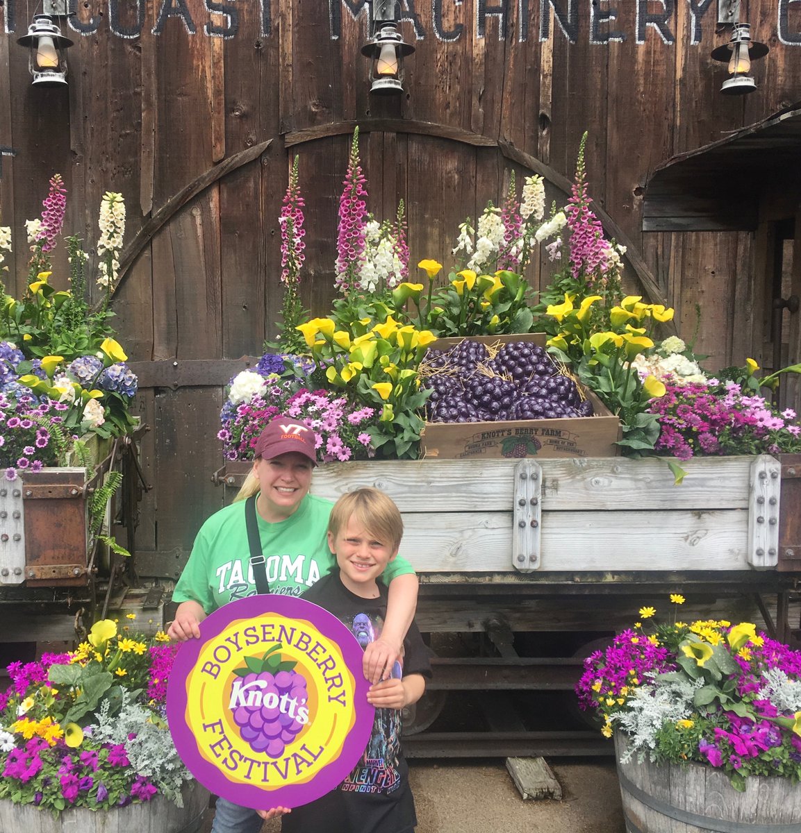 Tracey Sells LA tweet media