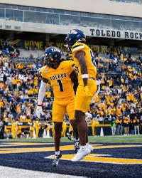 Daionte (DJ) Hicks (@dj_hicks2) on Twitter photo Blessed to receive a (n) from the University of Toledo #AGTG !!!
<a href="/polk_way/">PolkWay</a> <a href="/H2_Recruiting/">Hasani (H2) | Football Recruiting</a> <a href="/CoachAJBrooks/">AJ Brooks/CertifiedDawgs🙏🏾👨👩👧🐶🖤🩸🤞🏾</a> <a href="/ToledoQBs/">Robert Weiner</a> <a href="/JohnGarcia_Jr/">John Garcia, Jr.</a> <a href="/Rivals/">Rivals</a> <a href="/On3Recruits/">On3 Recruits</a> <a href="/Excelspeed12/">Lo Wood</a> Blessed to receive a (n) from the University of Toledo #AGTG !!!
<a href="/polk_way/">PolkWay</a> <a href="/H2_Recruiting/">Hasani (H2) | Football Recruiting</a> <a href="/CoachAJBrooks/">AJ Brooks/CertifiedDawgs🙏🏾👨👩👧🐶🖤🩸🤞🏾</a> <a href="/ToledoQBs/">Robert Weiner</a> <a href="/JohnGarcia_Jr/">John Garcia, Jr.</a> <a href="/Rivals/">Rivals</a> <a href="/On3Recruits/">On3 Recruits</a> <a href="/Excelspeed12/">Lo Wood</a>