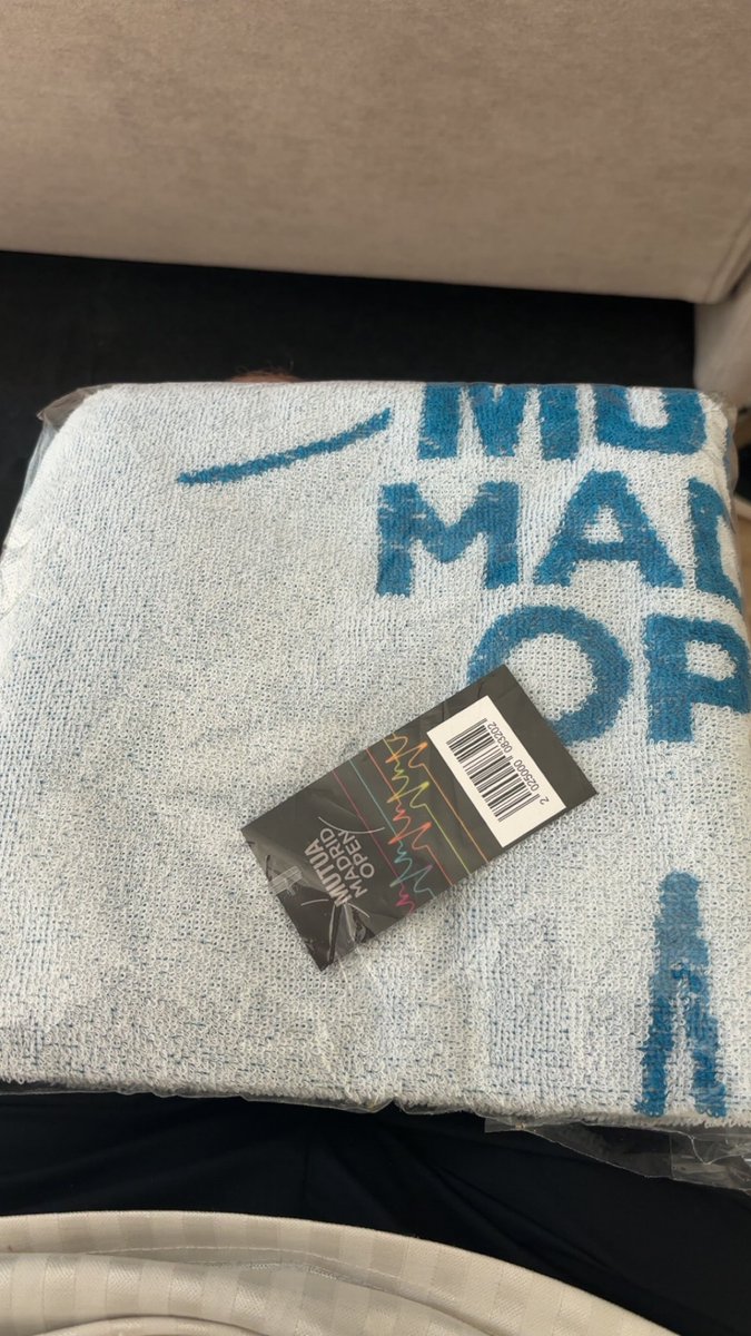 BenjolATP's tweet image. 🚨JEU CHALLENGE ACE ROME

Choisis un joueur à chaque tour, claques le + d'aces et remportes le jeu ! 🎾

➡️ Pour jouer : RT LE POST + FOLLOW @BenjolATP 

🎁 A gagner : la serviette du tournoi de Madrid 

⚠️ DEADLINE DEMAIN 11H 

Donnes ton joueur R1 ⬇️⬇️⬇️