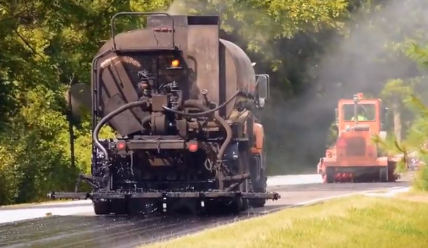 You’ve probably seen chip seal happening on your road—but what is it? Spoiler: it’s got nothing to do with potato chips, but everything to do with road preservation. Learn more here: ow.ly/coBx50VO1Lx  #ChipChipHooray #RoadFact