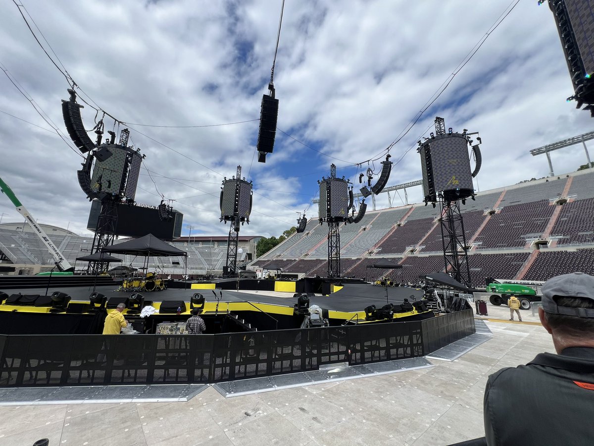 Haven’t seen Lane Stadium like this before. #Hokies