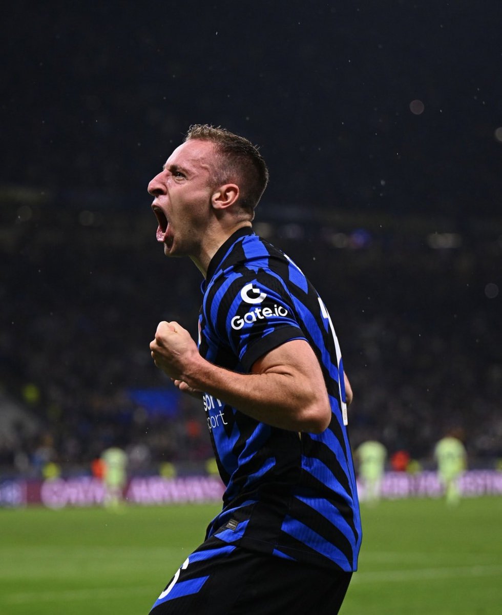 futebol_info's tweet image. FIM DE PRORROGAÇÃO | Inter de Milão 4x3 Barcelona
Agregado: 7x6

EM DOIS JOGOS HISTÓRICOS, A INTER DE MILÃO ELIMINA O BARCELONA E ESTÁ NA FINAL DA CHAMPIONS LEAGUE! 🔵⚫️

📸 Inter de Milão