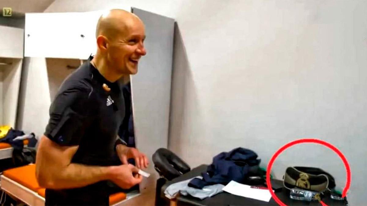 🚨 ESCANDALAZO MARCINIAK 🚨

❌Mano CLARISIMA de Mkhirtaryan

❌FALTA CLARISIMA a Gerard martín en el gol de acerbi

❌PENALTI TANGADO a Lamine Yamal

❌ PENALTI INVENTADO de Cubarsi a Lautaro

💣MAYOR ESCANDALO HISTORIA CHAMPIONS

Inter - Barça
#ChampionsLeague