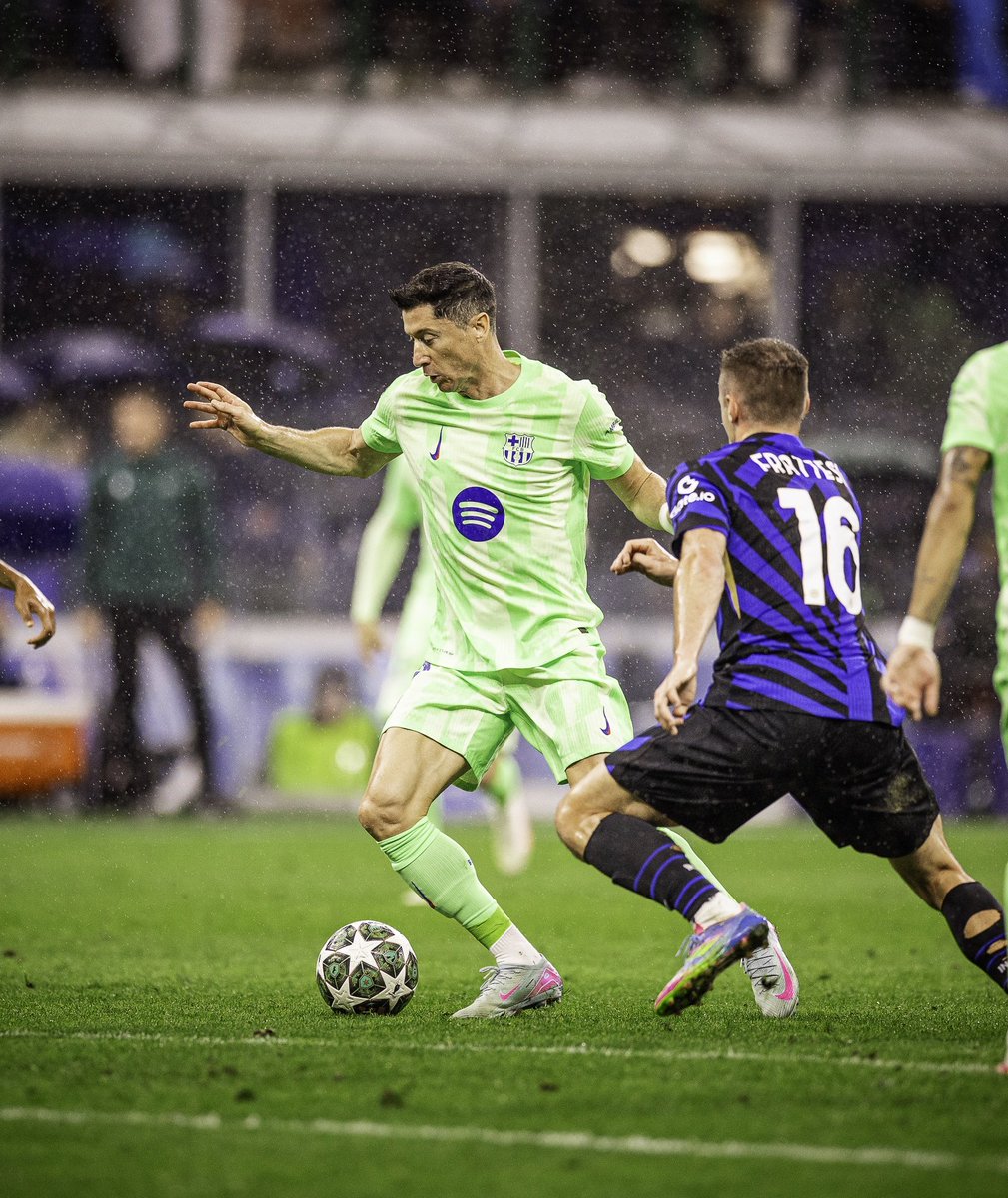 FULL-TIME: #UCL 

Inter Milan 4-3 Barcelona

⚽ 22' Lautaro Martinez 
⚽ 45' Hakan
⚽ 90+3 Acerbi
⚽ 99' Frattesi
——

⚽ 54' Eric Garcia 
⚽ 60' Dani Olmo 
⚽ 88' Raphinha 

Terima kasih telah berjuang <a href="/FCBarcelona/">FC Barcelona</a>

Visca Barca 💙❤️