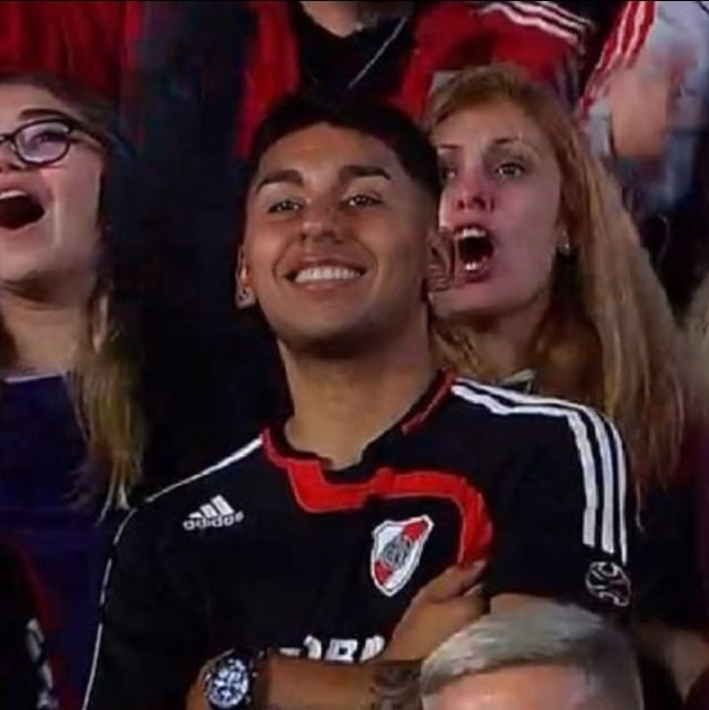 _franco30_'s tweet image. Viendo Inter y Barcelona || River juega contra el Inter