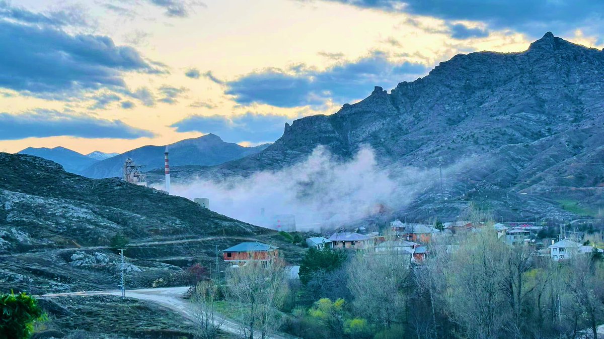 Arzular Kabaköy Beldesi toz altında!Beldemizin havasını, suyunu, sağlığını tehdit etmeyin!Bu güzelim vadiyi yaşanmaz hale getirmeyin!Üretin ama teknolojiyi kullanın!Bu ne toz,İnsanlar artık nefes alamıyor.
#ArzularKabaköyTozAltında 
<a href="/csbgovtr/">T.C. Çevre, Şehircilik ve İklim Dğş. Bakanlığı</a> <a href="/tcbestepe/">T.C. Cumhurbaşkanlığı</a> <a href="/iletisim/">T.C. İletişim Başkanlığı</a> <a href="/gazetesozcu/">Sözcü</a>