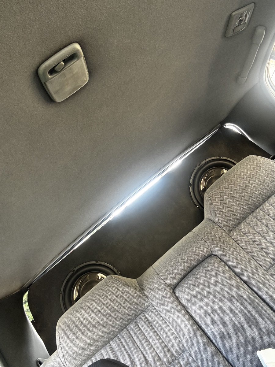 某氏のおかげでスピーカー着いた